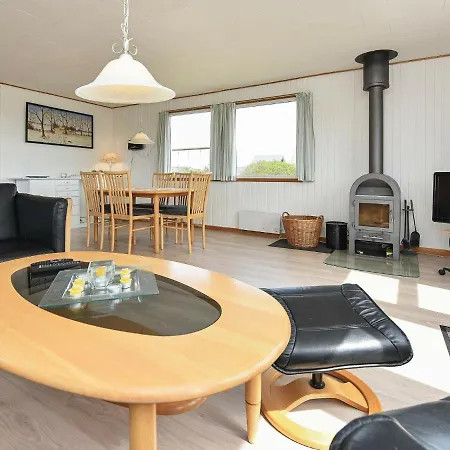 Dom wakacyjny Holiday Kirstinevej Bjerregård